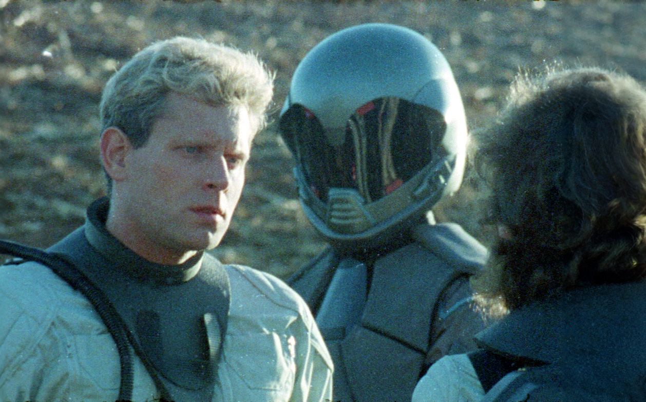 Outerworld — production still 10